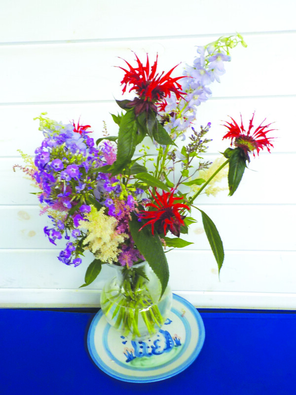 Tips for picking and arranging flowers