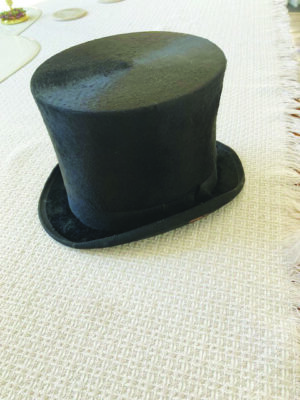 Picture of an old well preserved top hat